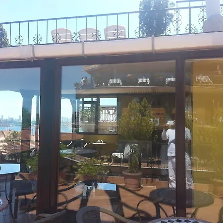 瑟科奇公园酒店 3*