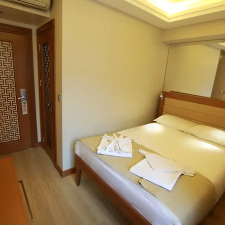 Sirkeci Park Hotel 3*